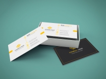 Simple and Creative Business Card Template Screenshot 2