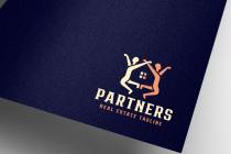 Two Partners House Logo Screenshot 2